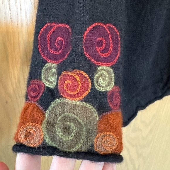 Invisible World Juneau-Alaska Black Alpaca Hand Made Cardigan XXL - Picture 2 of 11